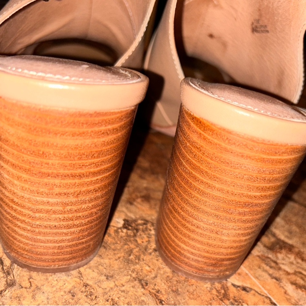 ANTONIO MELANI Tan Heeled Sandals Sz 10 - Picture 5 of 6